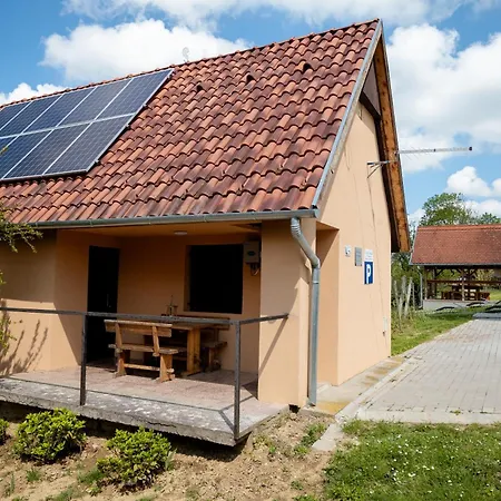 Foerhenc Wine House & I-ii-iii Holiday home Nagykanizsa