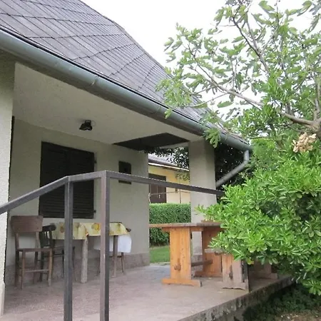 Foerhenc Wine House & I-ii-iii Holiday home