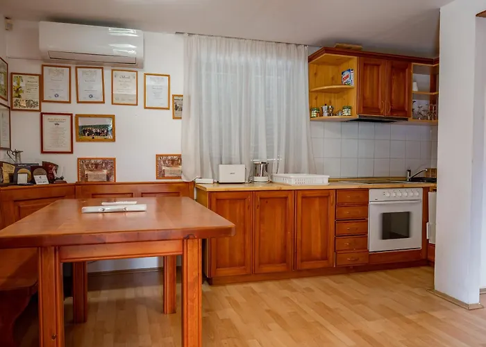 Foerhenc Wine House & I-ii-iii Vakantiehuis *