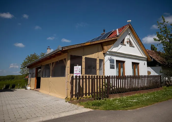 Vakantiehuis Foerhenc Wine House & I-ii-iii *