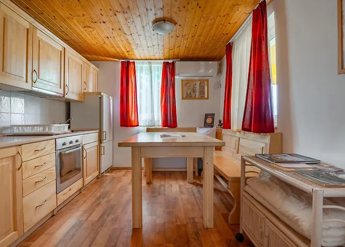 Foerhenc Wine House & I-ii-iii Vakantiehuis *
